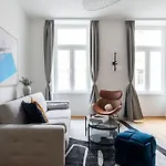 Pristine 1Br Suite, Quick To City By Hm
