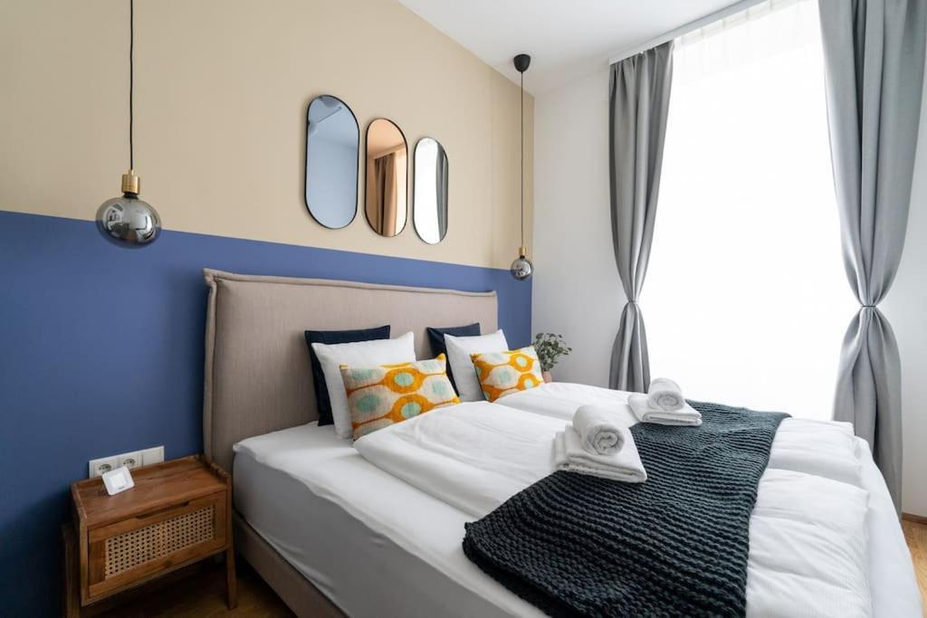 Pristine 1br Suite, Quick To By Hm Vienna