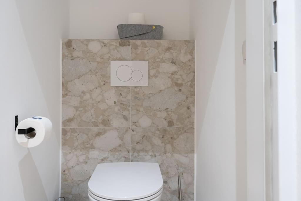 Pristine 1br Suite, Quick To By Hm Apartment Vienna