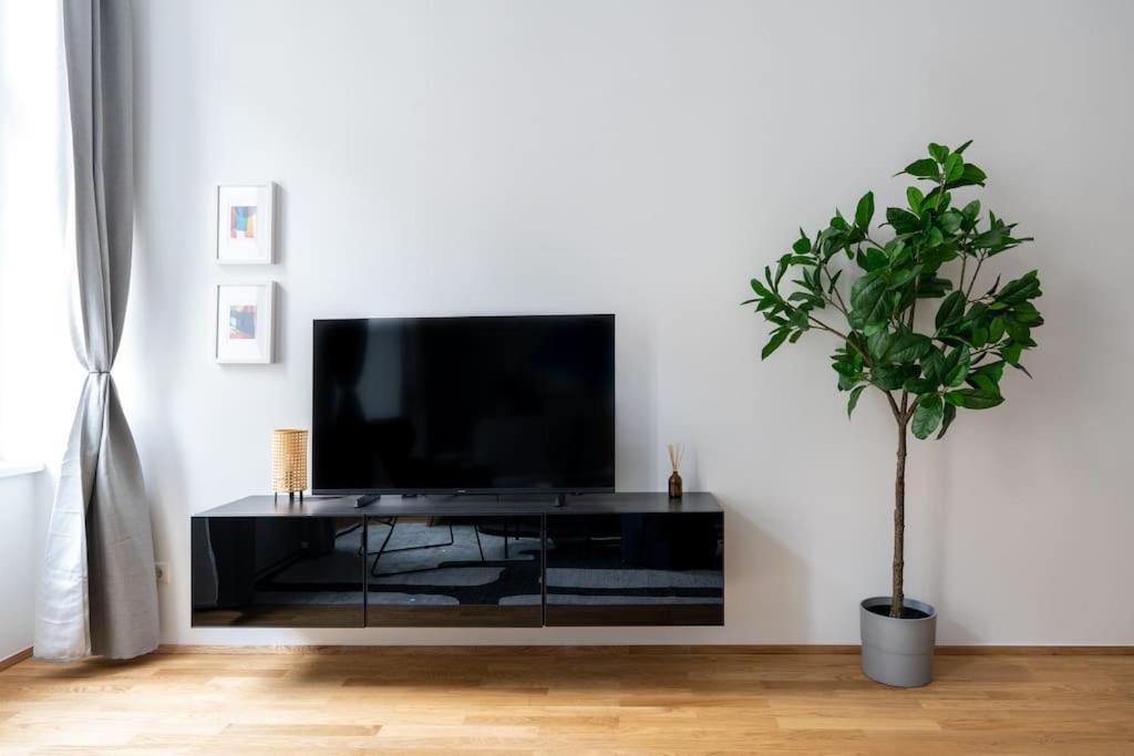Pristine 1br Suite, Quick To By Hm Apartamento *